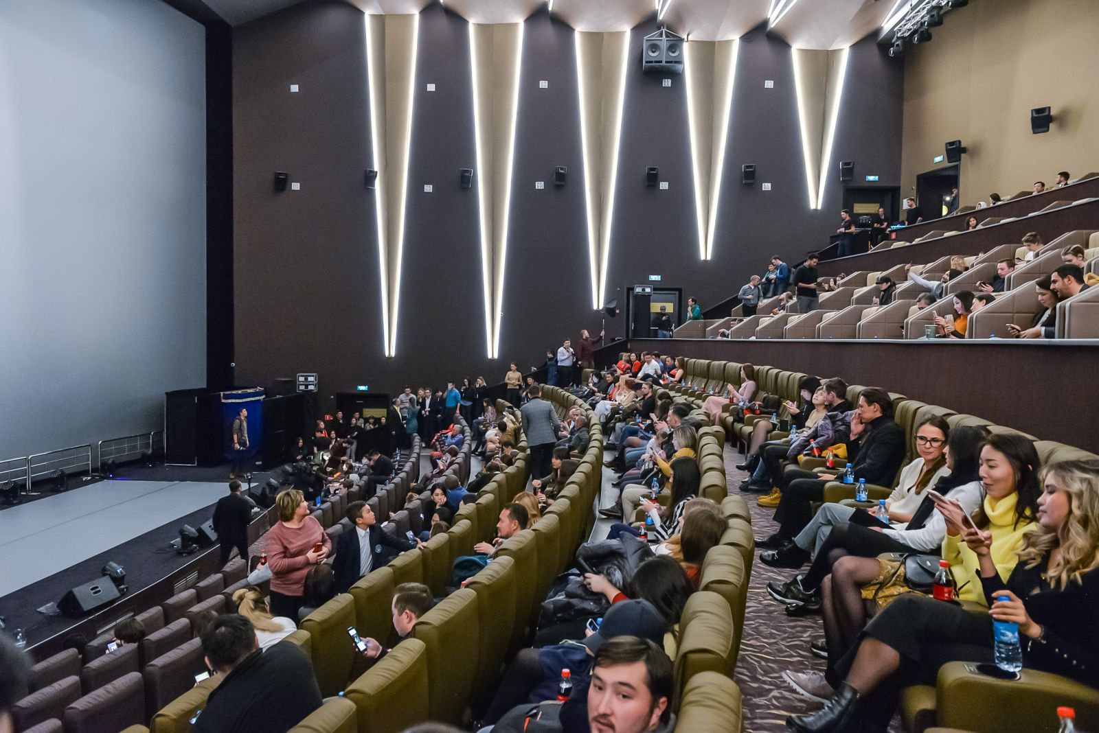 Самый большой: в Chaplin Cinemas открылся киноконцертный зал